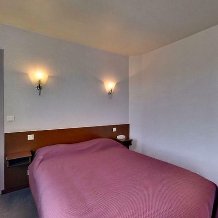 Logis Auberge Des Vieux Chenes Malemort Dış mekan fotoğraf