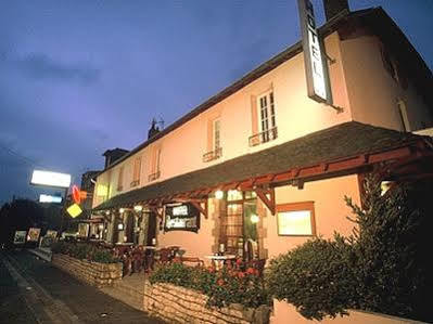 Logis Auberge Des Vieux Chenes Malemort Dış mekan fotoğraf